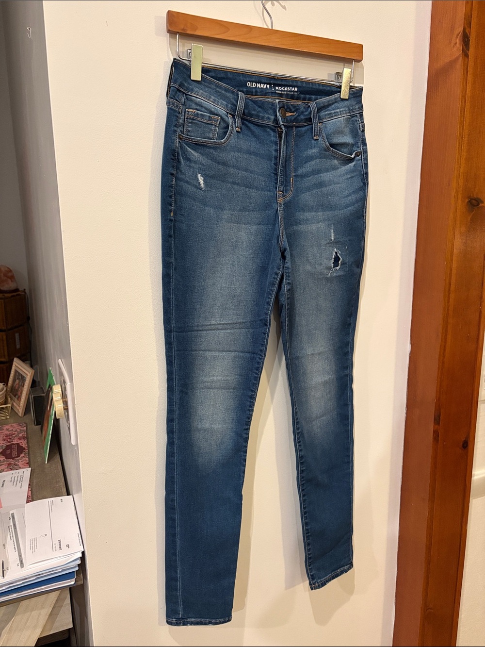 Old Navy ROCKSTAR Blue Distressed HIGH RISE Skinny Jeans,Size 4 - Picture 2 of 10